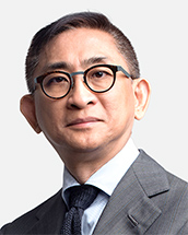 Photo, James Huang
